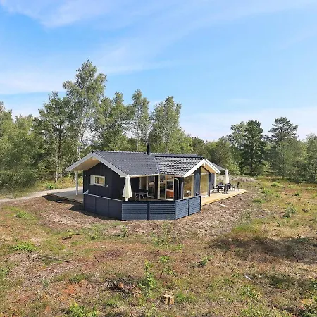 8 Person In L S Holiday home